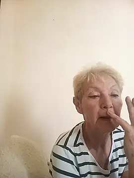 Snapshot of Calypso-Loove chatting on 07.04.26 Calypso-Loove online show from 07.04.26