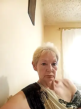 Snapshot of Calypso-Loove chatting on 07.15.26 Calypso-Loove online show from 07.15.26
