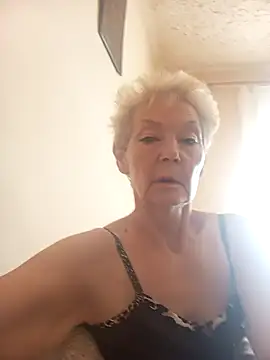 Snapshot of Calypso-Loove chatting on 07.22.26 Calypso-Loove online show from 07.22.26