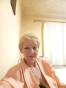 Snapshot of Calypso-Loove chatting on 07.31.26 Calypso-Loove online show from 07.31.26