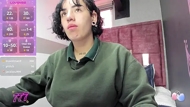 Kiara Fox   online show from 04.20.26