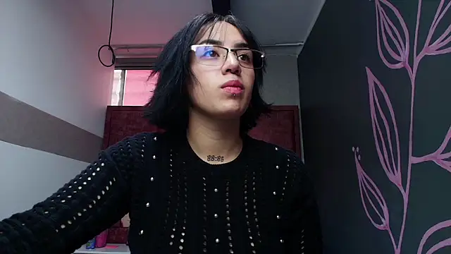 Kiara Fox   online show from 04.27.26
