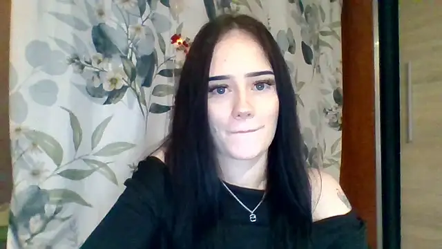 Snapshot of NinaTease chatting on 12.16.25 NinaTease online show from 12.16.25