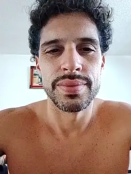 Snapshot of ignaccioCh chatting on 12.04.25 ignaccioCh online show from 12.04.25