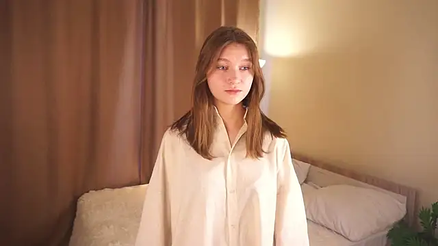 Snapshot of IrenaZeiler chatting on 12.16.25 IrenaZeiler online show from 12.16.25