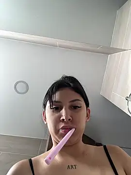 Snapshot of GennaJames_ chatting on 12.13.25 GennaJames online show from 12.13.25