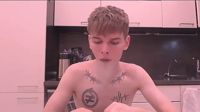 Snapshot of Fredd_Xanders chatting on 03.27.26 Fredd Xanders online show from 03.27.26