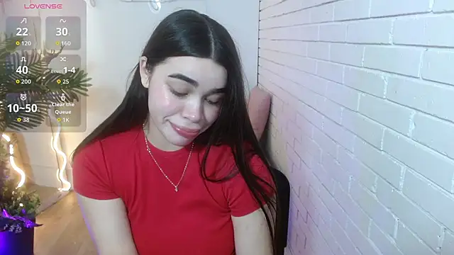 Snapshot of Ninna_tay chatting on 12.15.25 Ninna tay online show from 12.15.25