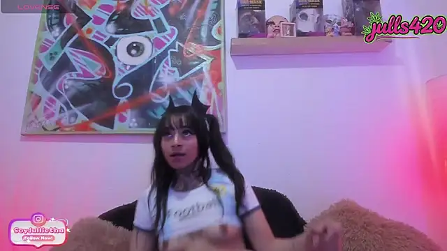 Julls420  online show from 06.13.26