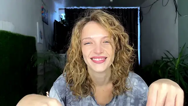 Miss Monroe online show from 01.12.26