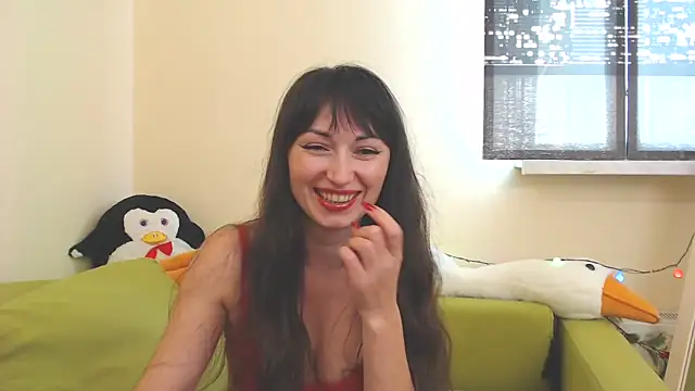 Snapshot of RosiAlina chatting on 12.15.25 RosiAlina online show from 12.15.25