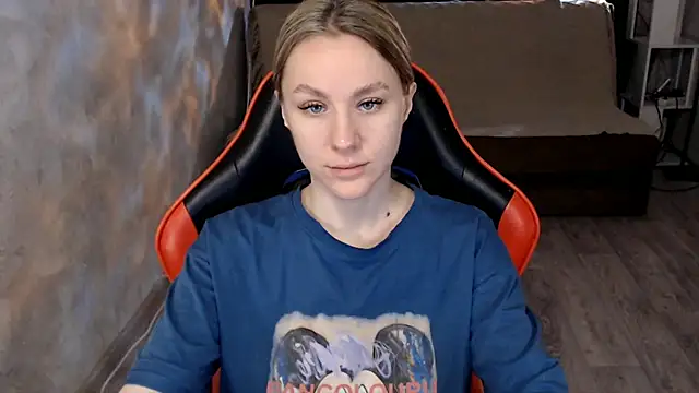 MiaBun1 online show from 02.17.26