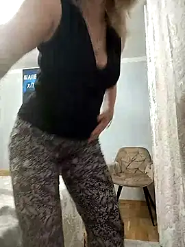 AhlyssaLove1155 online show from 04.21.26