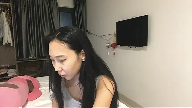 Snapshot of MarianelaLugar chatting on 12.15.25 MarianelaLugar online show from 12.15.25