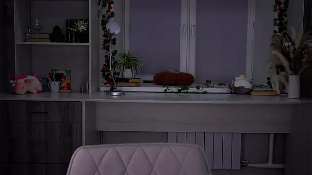 Snapshot of SolBurri chatting on 12.15.25 SolBurri online show from 12.15.25