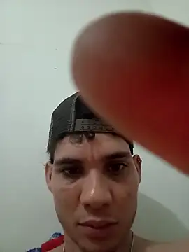 Snapshot of Jhonip7 chatting on 12.17.25 Jhonip7 online show from 12.17.25