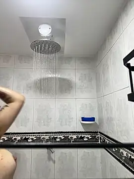 Snapshot of Estefania_Velez chatting on 03.10.26 Estefania Velez online show from 03.10.26