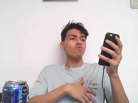 Snapshot of Patrick3_5556 chatting on 12.15.25 Patrick3 5556 online show from 12.15.25