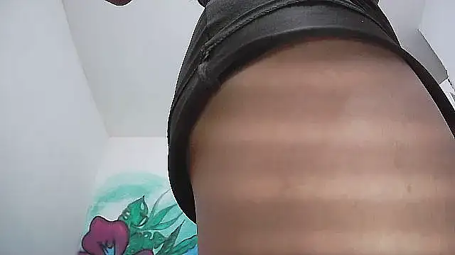 Snapshot of Shantalys_beauty_queen chatting on 05.16.26 Shantalys beauty queen online show from 05.16.26