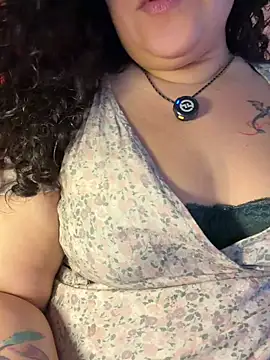 Snapshot of VanesssaMilf_ chatting on 06.11.26 VanesssaMilf online show from 06.11.26