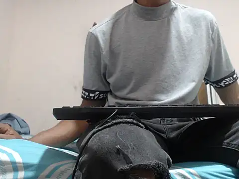 Snapshot of Santy_horny_boy chatting on 12.14.25 Santy horny boy online show from 12.14.25