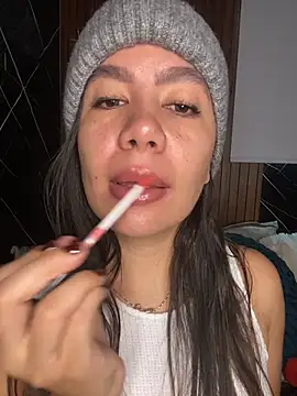 Snapshot of ValentinaEliot chatting on 04.01.26 ValentinaEliot online show from 04.01.26