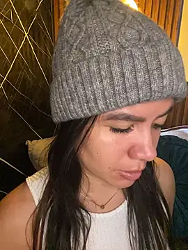 Snapshot of ValentinaEliot chatting on 04.01.26 ValentinaEliot online show from 04.01.26