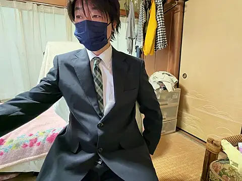 Snapshot of Hirokazu_12 chatting on 02.11.26 Hirokazu 12 online show from 02.11.26