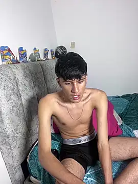 Snapshot of Andycillo chatting on 02.15.26 Andycillo online show from 02.15.26