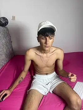 Snapshot of Andycillo chatting on 02.18.26 Andycillo online show from 02.18.26