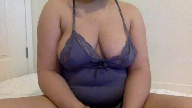 Snapshot of LebanesePrincess chatting on 12.16.25 LebanesePrincess online show from 12.16.25