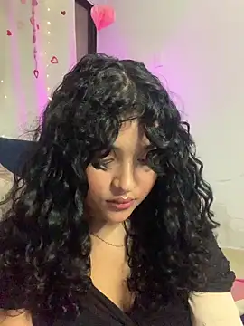 ladulcemary  online show from 02.13.26