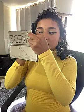 ladulcemary  online show from 04.24.26