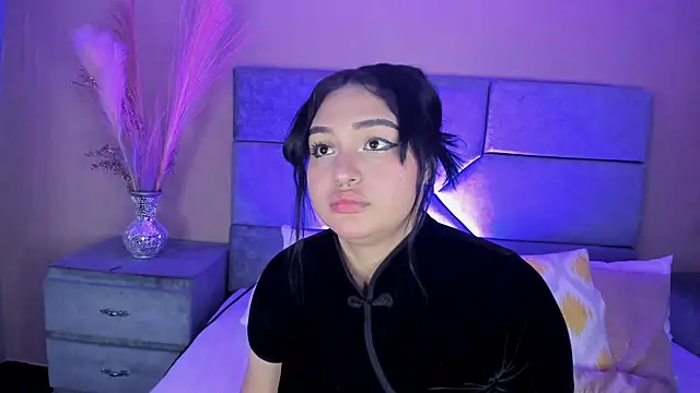 NaomySakura online show from 04.25.26