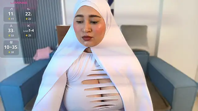 Snapshot of Zalma_eva chatting on 12.21.25 Zalma eva online show from 12.21.25