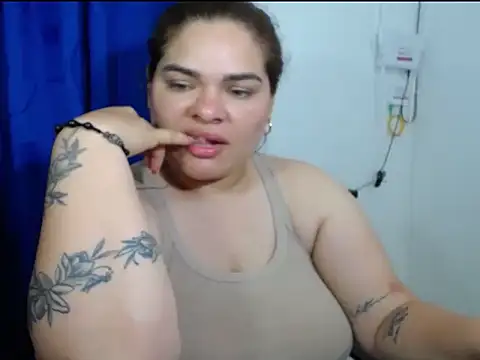 NinaFuentes2X online show from 06.11.26