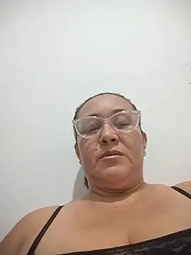 Nini Love  online show from 02.04.26