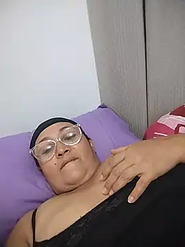 Nini Love  online show from 02.13.26