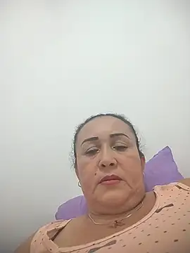 Nini Love  online show from 06.17.26