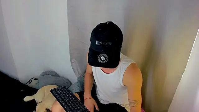 Snapshot of angel_boy_sex chatting on 12.16.25 angel boy sex online show from 12.16.25