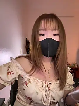 Snapshot of Miumeo20 chatting on 12.14.25 Miumeo20 online show from 12.14.25