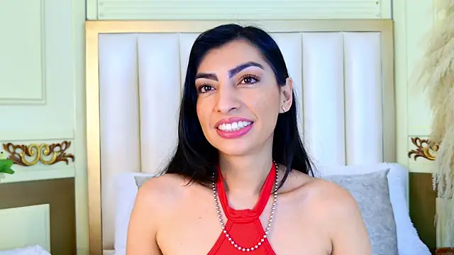 NinnaPiers online show from 01.15.26