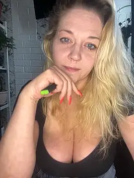 JenniferCarmen online show from 04.21.26