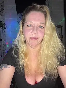 JenniferCarmen online show from 05.06.26