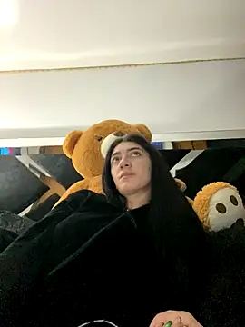 Snapshot of Moon_Magic666 chatting on 12.16.25 Moon Magic666 online show from 12.16.25