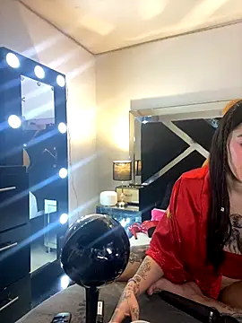 Snapshot of Moon_Magic666 chatting on 12.17.25 Moon Magic666 online show from 12.17.25