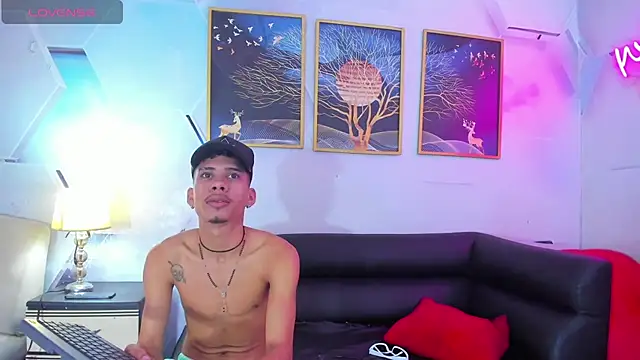 Alex jeins at online show from 03.01.26