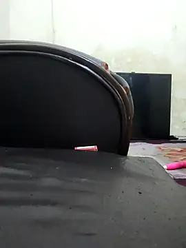 UP-Girl online show from 12.22.25