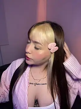 Daniela ruizz online show from 06.12.26