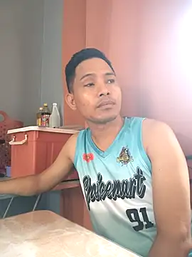 Snapshot of jevtobias chatting on 12.16.25 jevtobias online show from 12.16.25